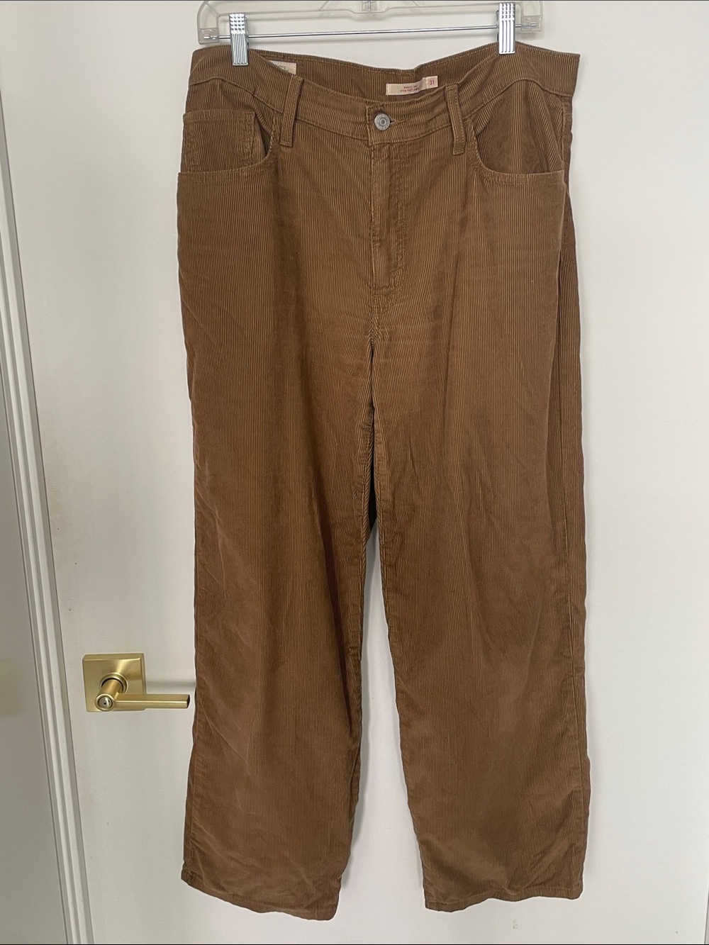 Levi's Baggy Dad fit Corduroy Pants in Brown